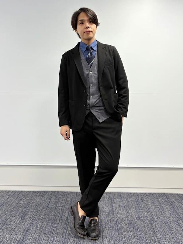 cardigan-with-suit 04.jpg